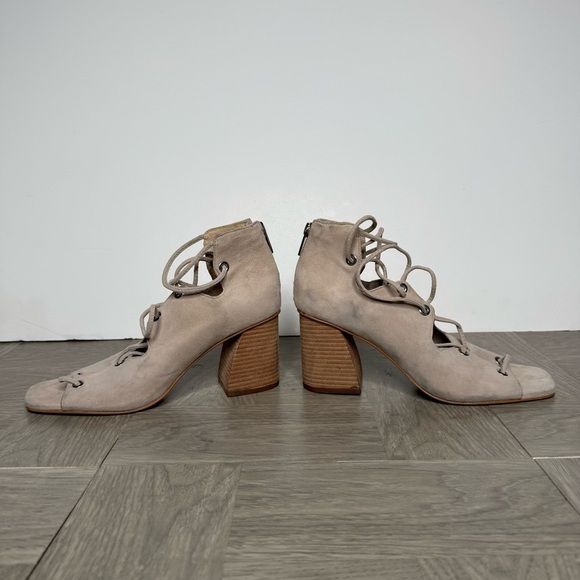 Vince Camuto Nahara Gray Tan Suede Heeled Sandal 8M - Picture 5 of 9